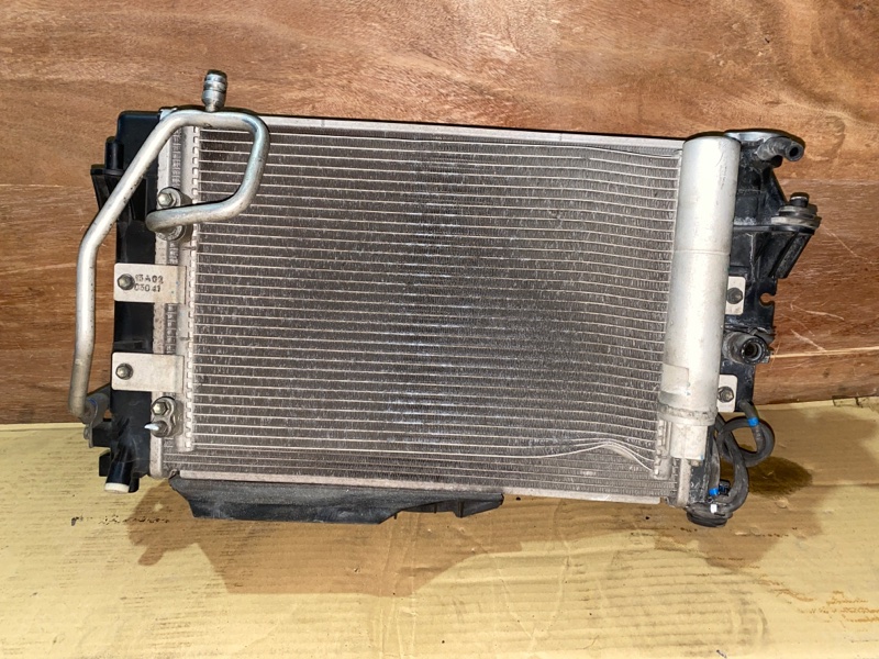 Радиатор охлаждения Daihatsu Hijet S510P KF (б/у)