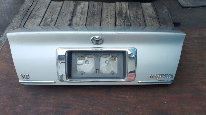 Крышка багажника Toyota Crown Majesta UZS171 задняя (б/у)