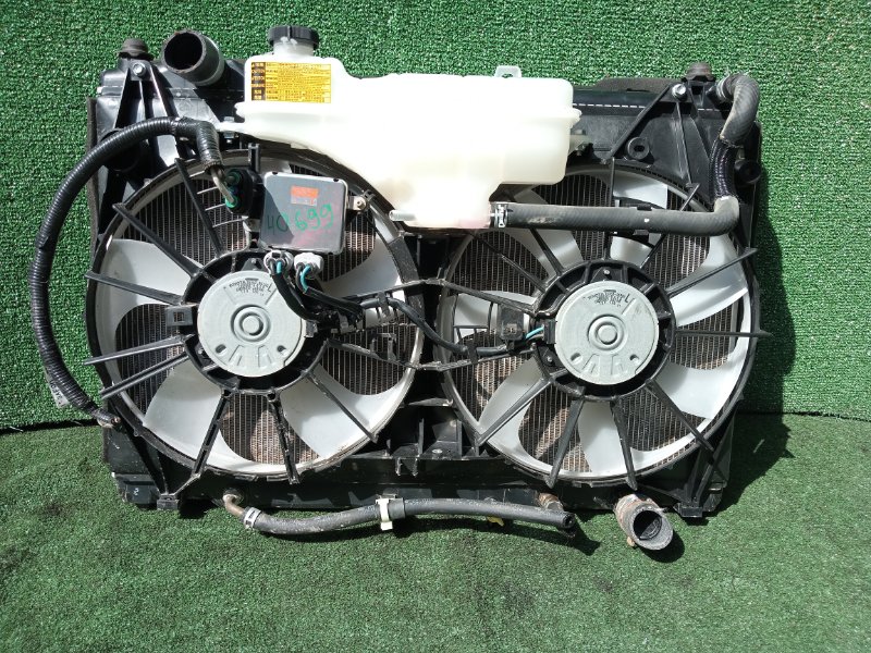 Радиатор охлаждения Toyota Crown GWS214 2GR (б/у)