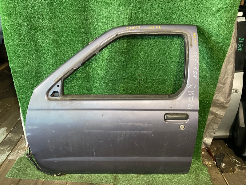 Дверь Nissan Datsun RMD22 передняя левая (б/у)