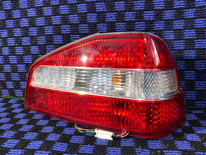 Стоп-сигнал Nissan Laurel C35 задний правый (б/у)
