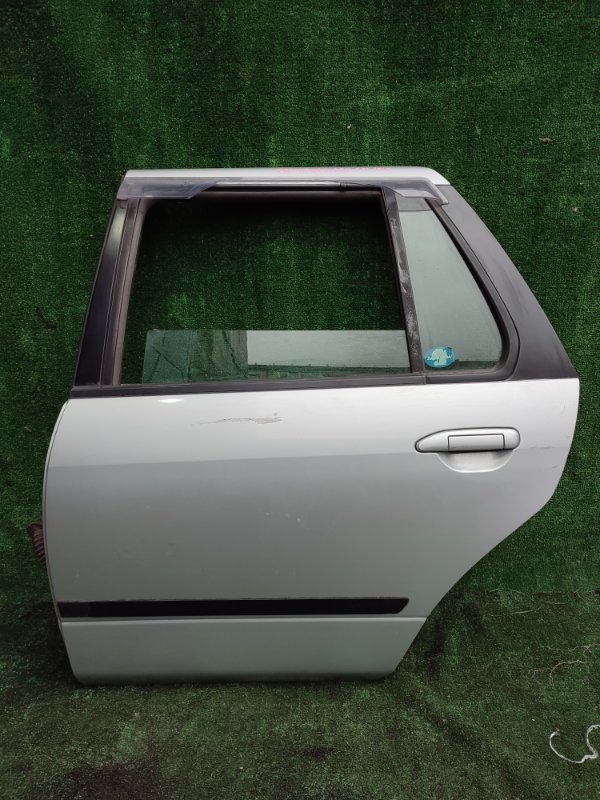 Дверь Nissan Primera WHP11 задняя левая (б/у)