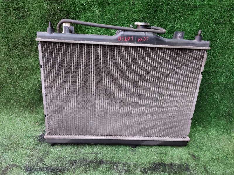 Радиатор охлаждения Nissan Tiida Latio SC11 HR15DE (б/у)