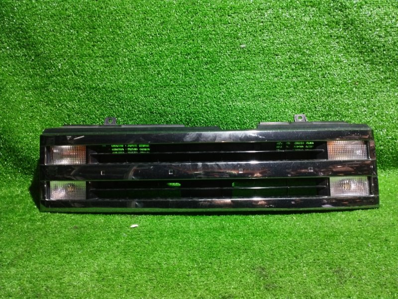 Решетка радиатора Nissan Cube YZ11 (б/у)