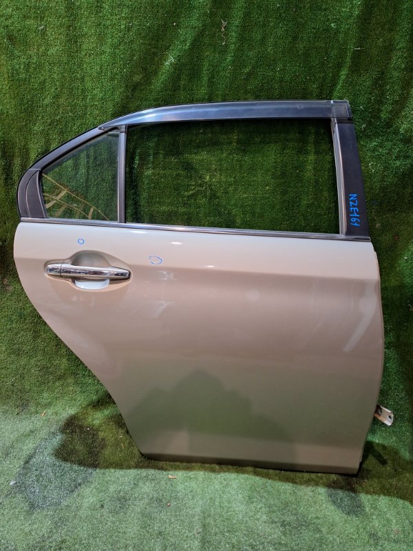 Дверь Toyota Corolla Axio NKE165 задняя правая (б/у)