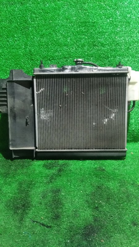 Радиатор охлаждения Nissan March K12 CR12 (б/у)