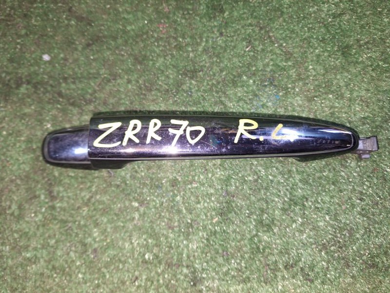 Ручка двери Toyota Voxy ZRR70 задняя левая (б/у)