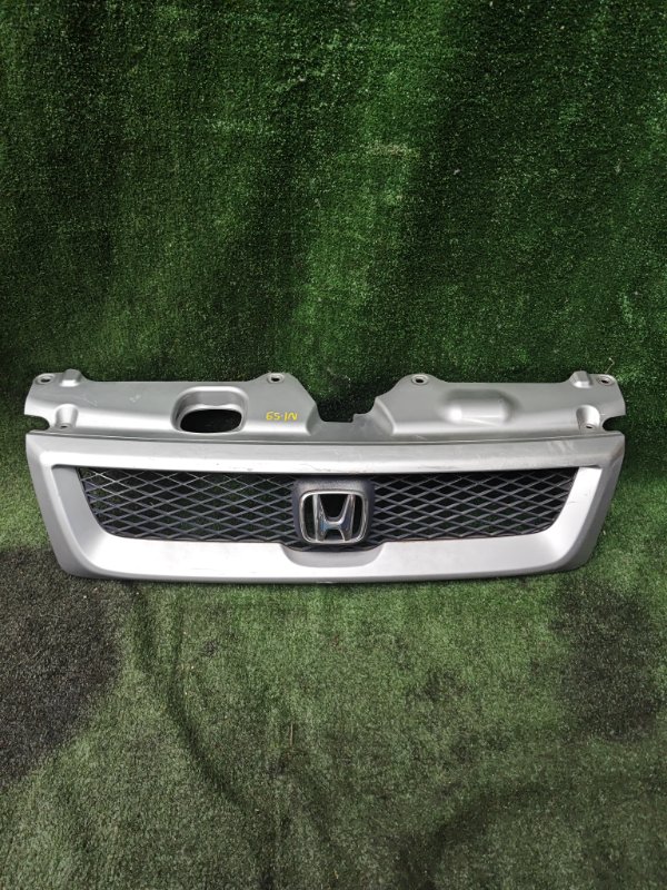 Решетка радиатора Honda Stepwagon RF3 (б/у)
