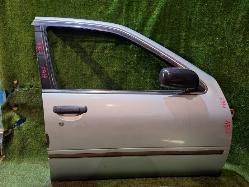 Дверь Nissan Sunny FB14 передняя правая (б/у)