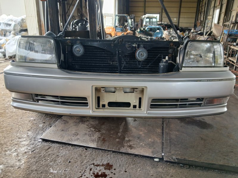 Nose cut Toyota Crown Majesta UZS155 1UZ-FE 1995 (б/у)