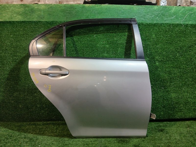 Дверь Toyota Corolla Axio NKE165 1NZ-FXE 2015 задняя правая (б/у)
