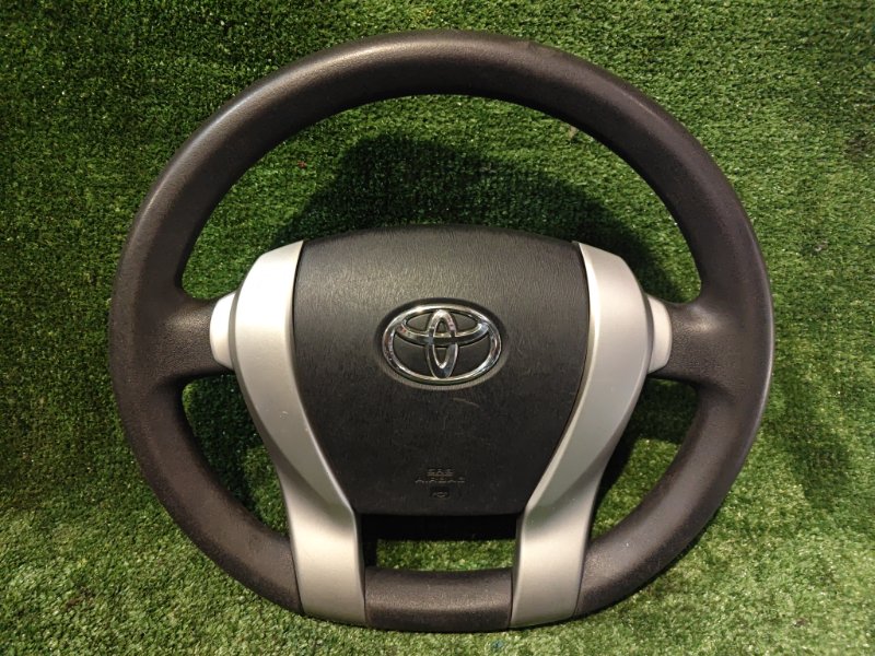 Руль Toyota Aqua NHP10 1NZ-FXE 2012 (б/у)