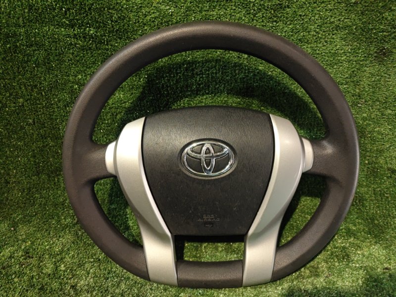 Руль Toyota Aqua NHP10 1NZ-FXE 2014 (б/у)