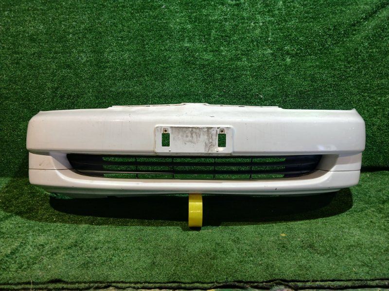 Бампер Toyota Platz SCP11 1SZ-FE 2000 передний (б/у)