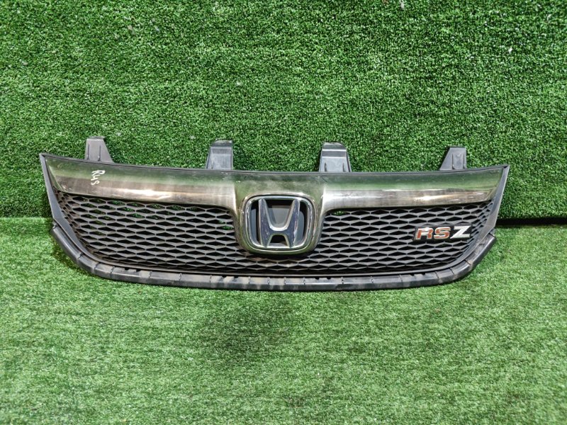 Решетка радиатора Honda Stream RN6 (б/у)