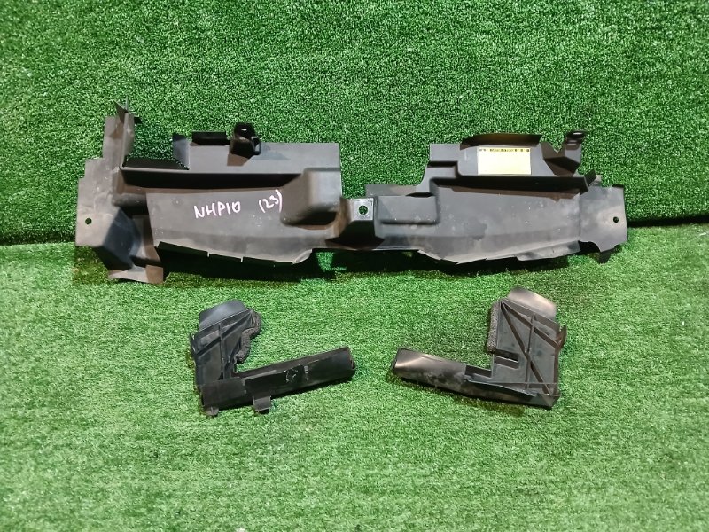 Накладка на телевизор Toyota Aqua NHP10 1NZ-FXE 2013 (б/у)