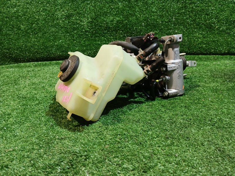 Главный тормозной цилиндр Toyota Aqua NHP10 1NZ-FXE 2013 (б/у)