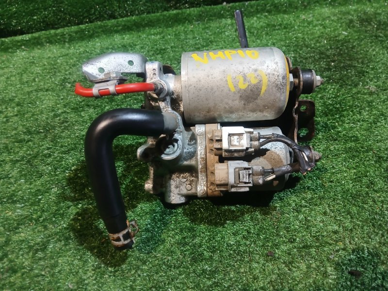 Блок abs Toyota Aqua NHP10 1NZ-FXE 2014 (б/у)