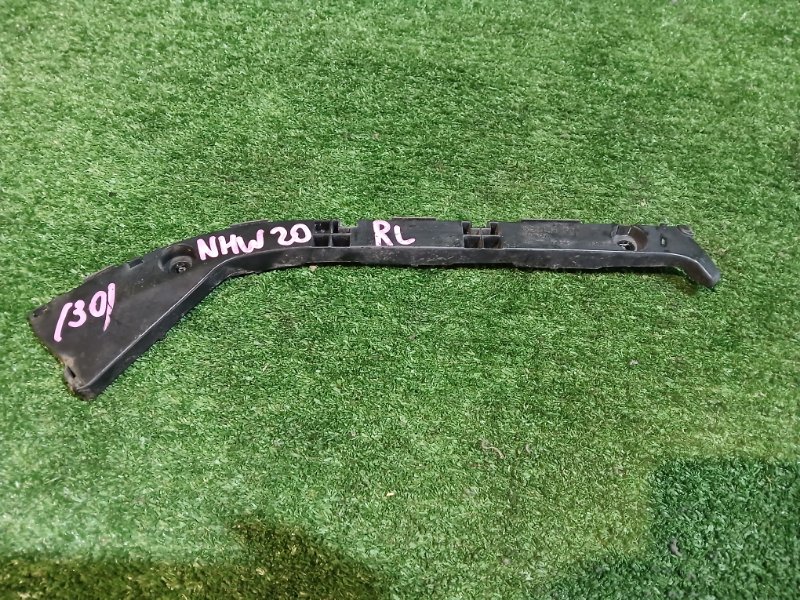 Крепление бампера Toyota Prius NHW20 1NZ-FXE 2004 заднее левое (б/у)