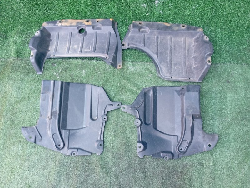 Защита двигателя Nissan Bassara JHU30 VQ30 2000 (б/у)
