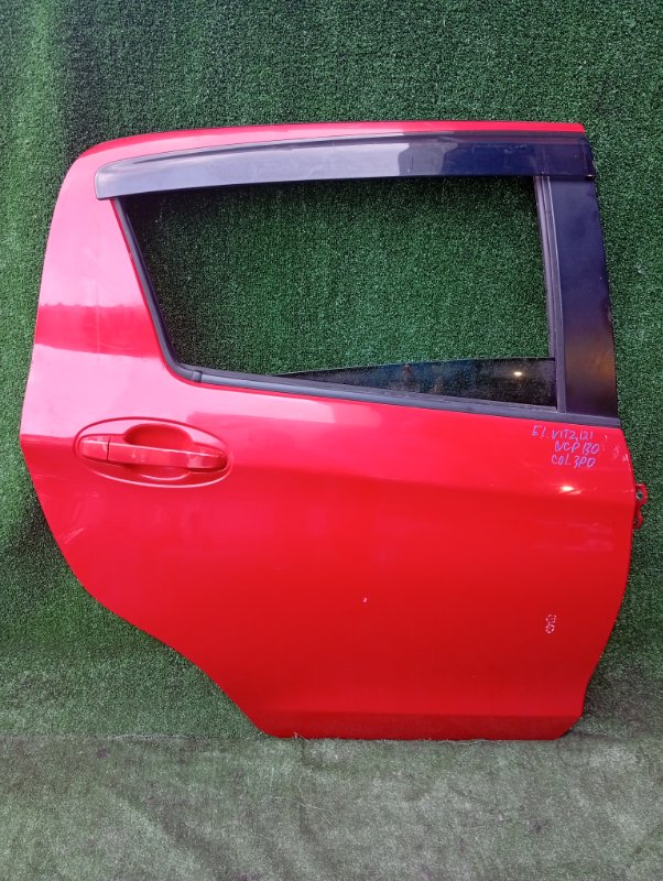 Дверь Toyota Vitz NSP130 задняя правая (б/у)