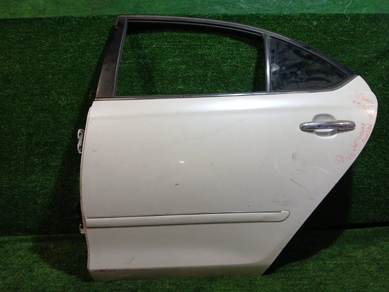 Дверь Toyota Premio ZZT240 задняя левая (б/у)
