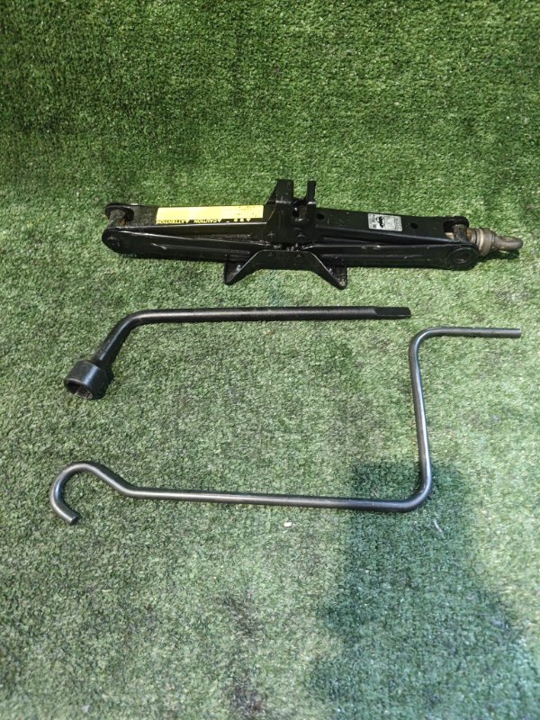 Домкрат Toyota Raum EXZ15 5E-FE 1998 (б/у)