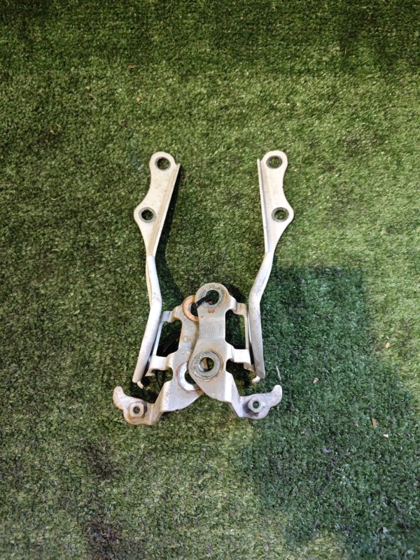 Крепление капота Toyota Belta NCP96 2NZ-FE 2007 (б/у)