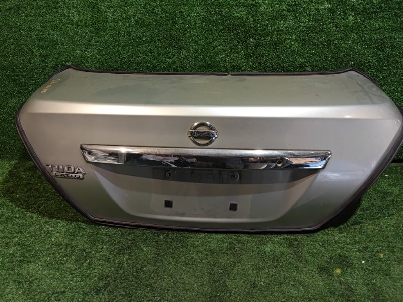 Крышка багажника Nissan Tiida Latio SC11 (б/у)
