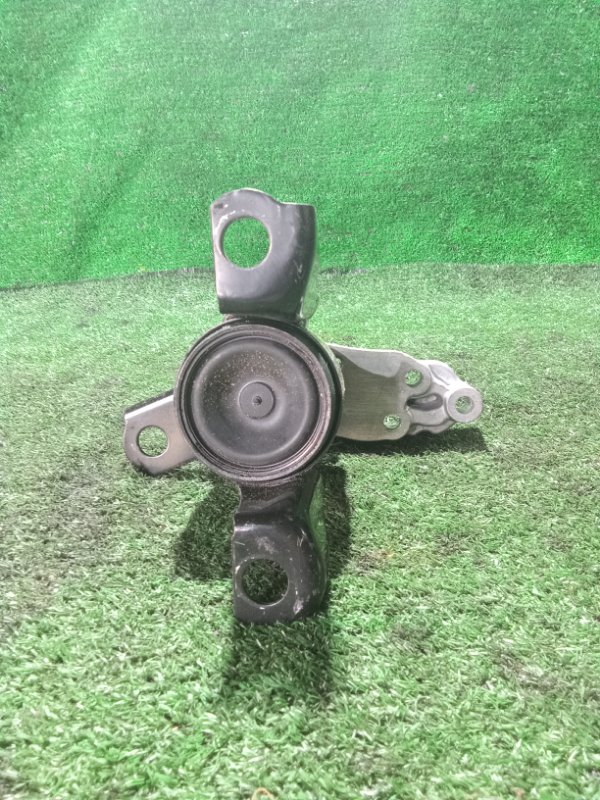 Подушка двс MAZDA DEMIO DE3FS B5 передняя правая (б/у)