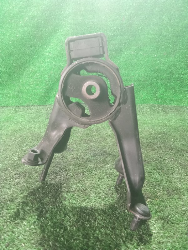Подушка двс TOYOTA ISIS ZNM10 1ZZ задняя (б/у)