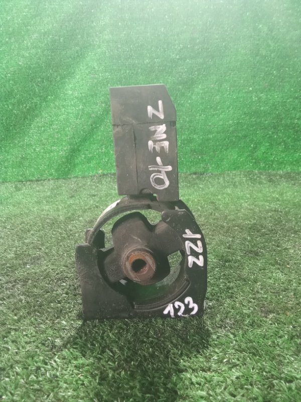 Подушка двс TOYOTA ISIS ZNM10 1ZZ передняя (б/у)