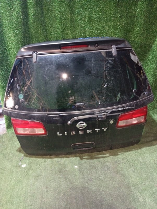 Дверь 5-я NISSAN LIBERTY RM12 (б/у)