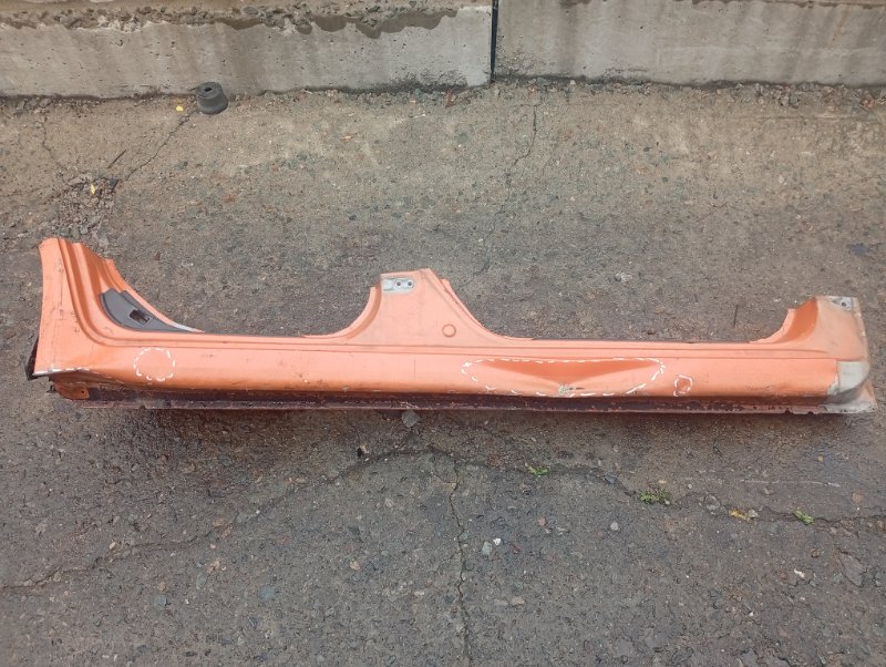 Порог SUBARU IMPREZA GH2 правый (б/у)