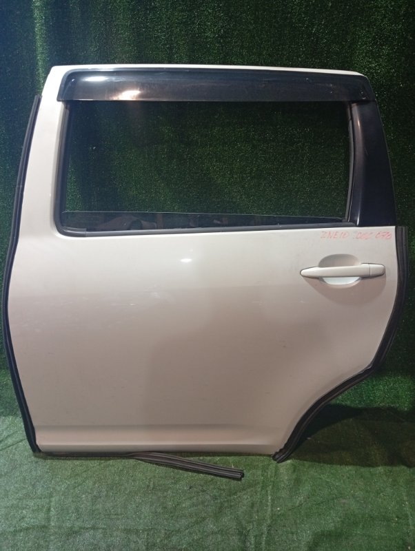 Дверь TOYOTA WISH ZNE10 задняя левая (б/у)