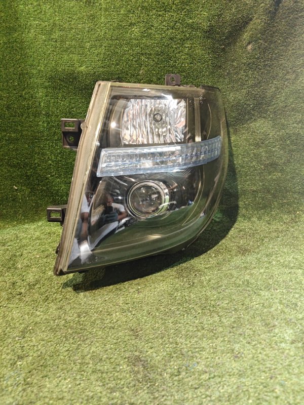 Фара NISSAN ELGRAND E51 левая (б/у)