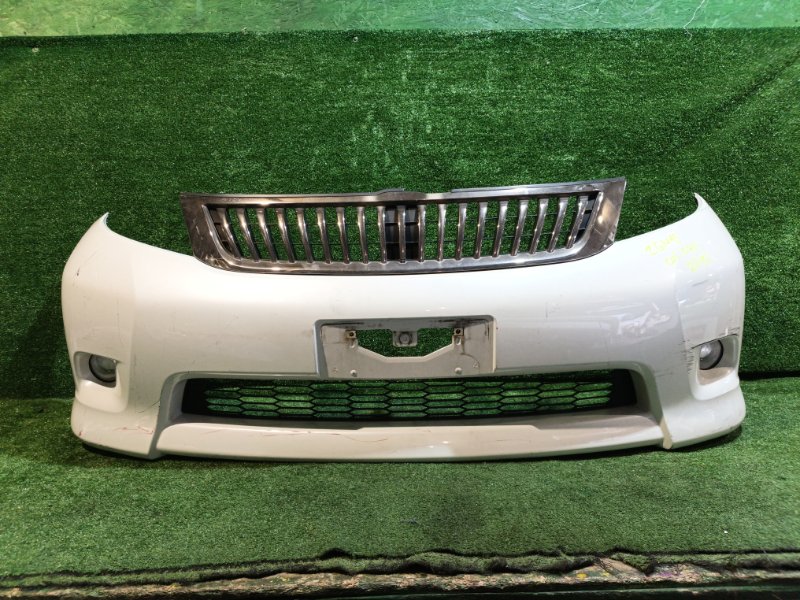 Бампер TOYOTA ISIS ANM10 передний (б/у)