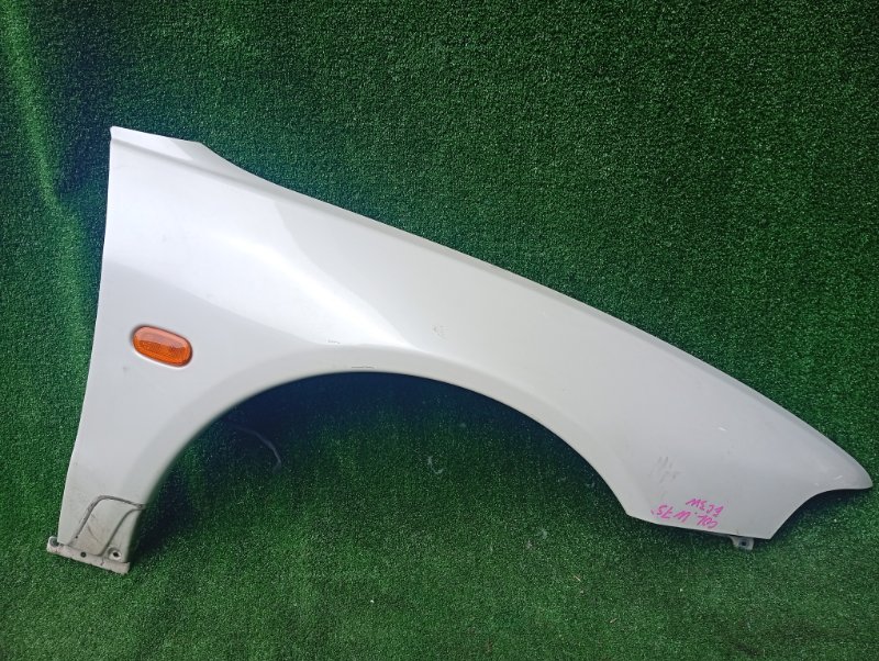 Крыло MITSUBISHI LEGNUM EC3W переднее правое (б/у)