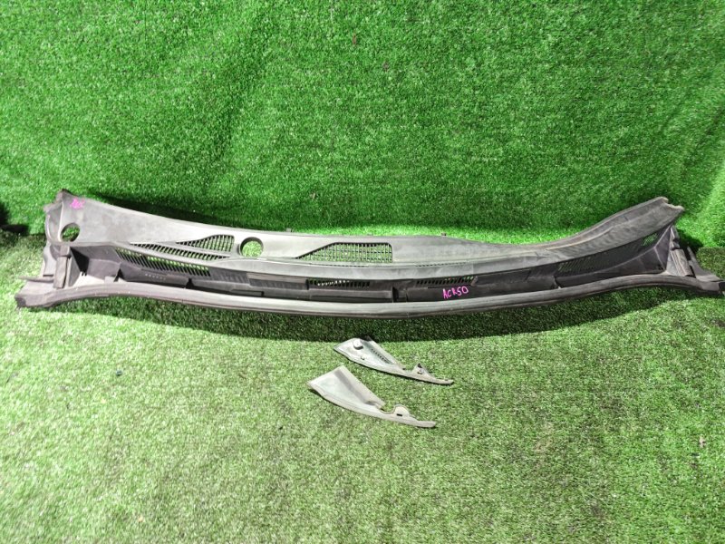 Решетка под дворники TOYOTA ESTIMA ACR50 (б/у)