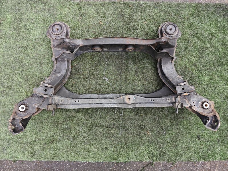 Балка подвески TOYOTA CELSIOR UCF11 1UZ-FE 1994 задняя (б/у)