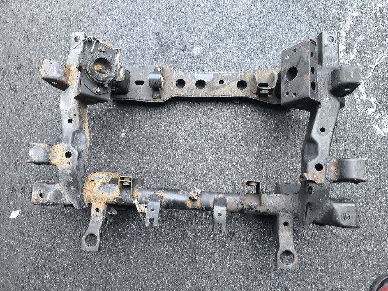 Балка подвески MITSUBISHI PAJERO V73W 6G72 2005 передняя (б/у)