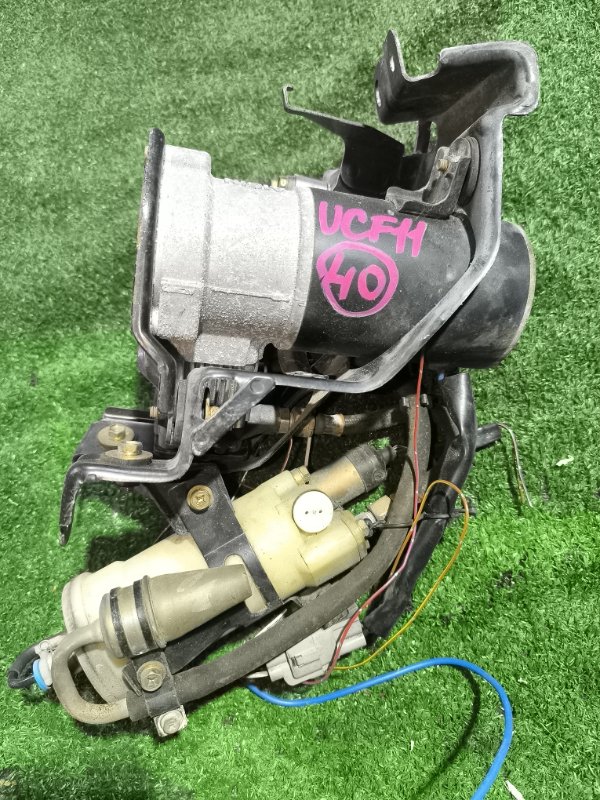 Компрессор подвески TOYOTA CELSIOR UCF11 1UZ-FE (б/у) Компрессор подвески TOYOTA CELSIOR UCF11 1UZ-FE (б/у)