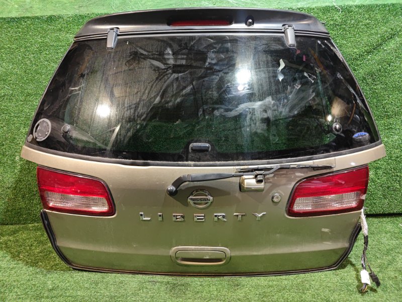 Дверь 5-я NISSAN LIBERTY RM12 (б/у)