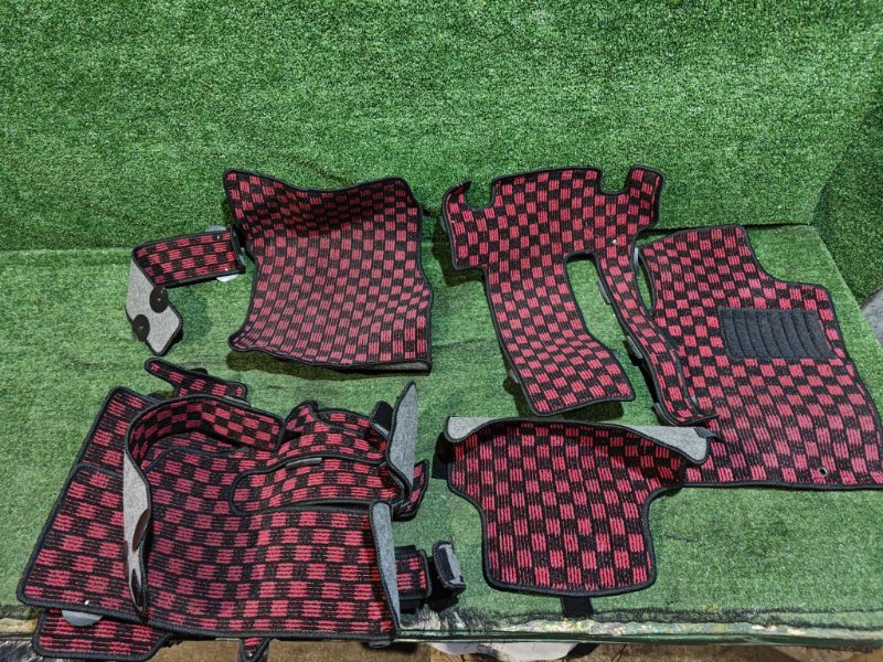 Коврики комплект NISSAN ELGRAND E51 (б/у)