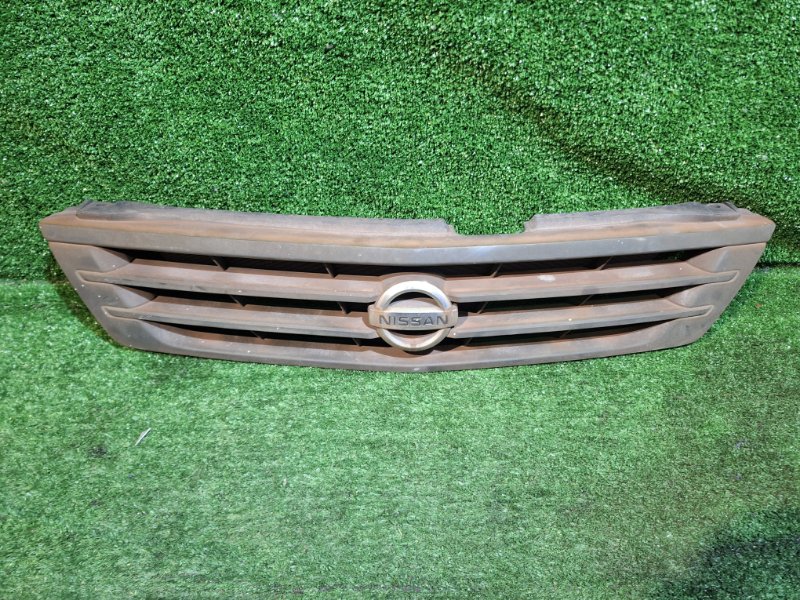 Решетка радиатора NISSAN AD Y11 (б/у)