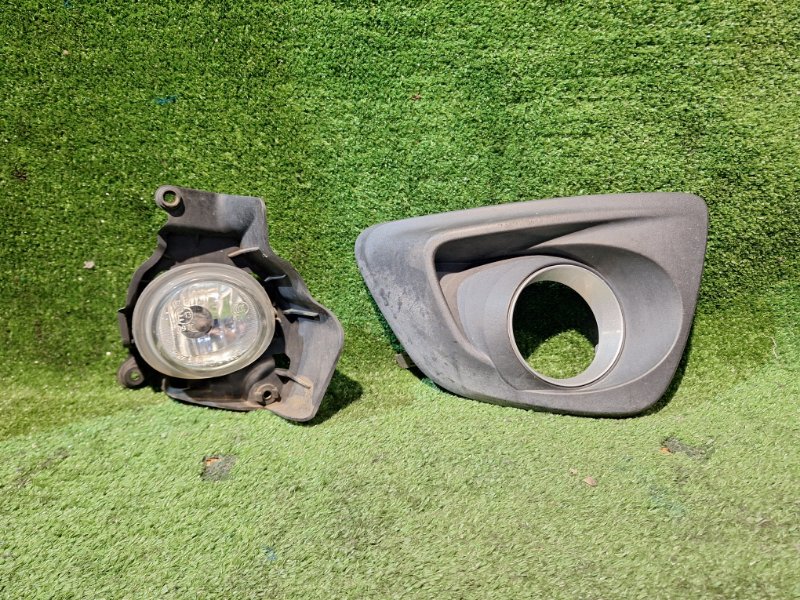 Туманка MAZDA DEMIO DE3FS передняя правая (б/у)