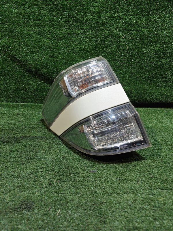 Стоп-сигнал TOYOTA VELLFIRE ANH20 левый (б/у)