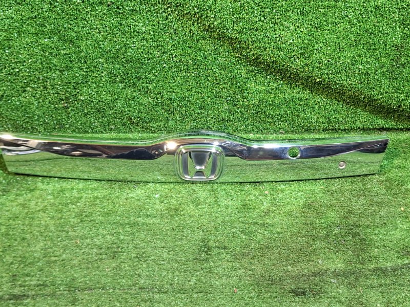 Накладка 5-й двери HONDA FIT SHUTTLE GG7 (б/у)