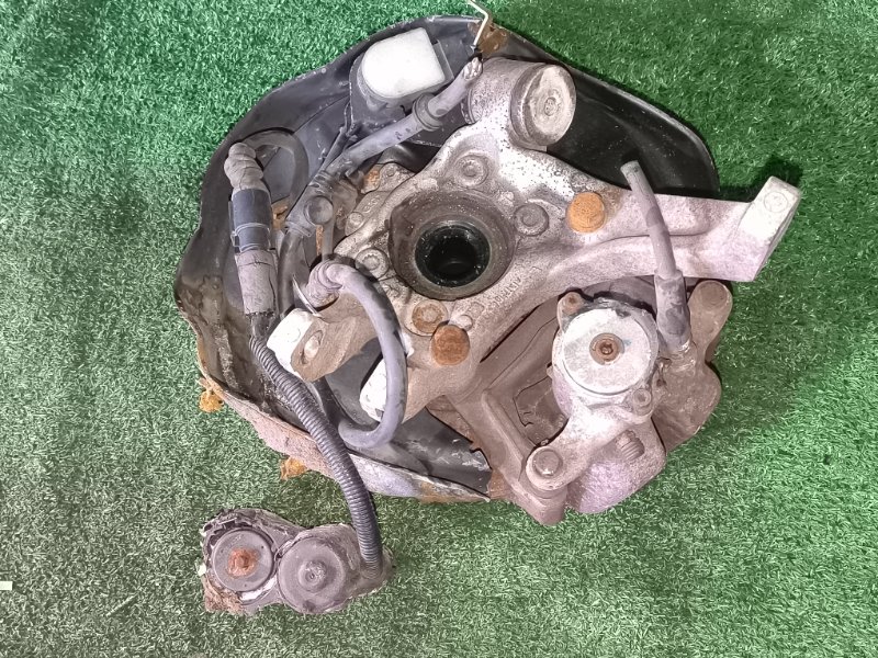 Ступица AUDI A8 D3 BFM задняя левая (б/у)