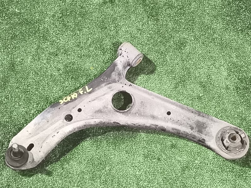 Рычаг TOYOTA VITZ SCP10 1SZ передний левый (б/у)